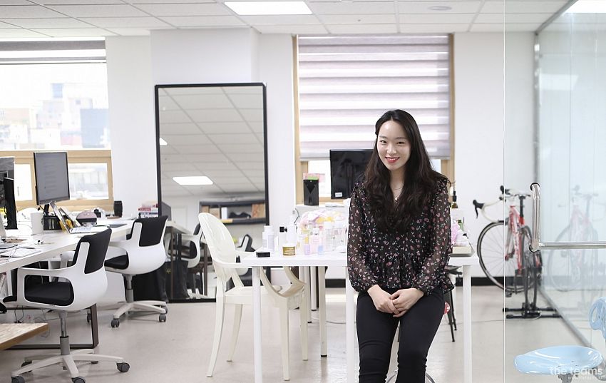 주식회사 알리나 - 감동은 디테일에 숨어있다, 작은 혁신으로 세상을 바꾸는 회사 ‘알리나’ 팀터뷰 사진 1 (더팀스 제공)